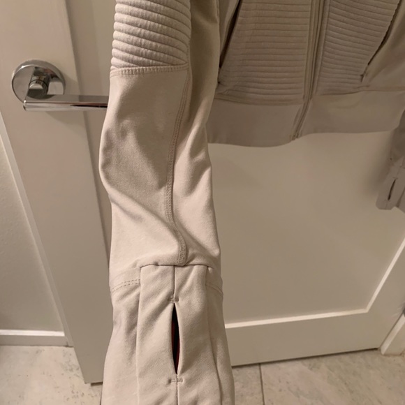 Athleisure jacket - Picture 2 of 4